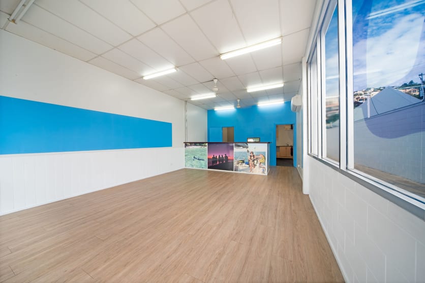 Click to view all images 1/4 Airlie Esplanade Airlie Beach QLD 4802 - Image 3
