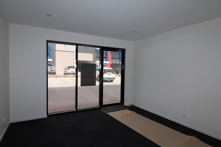 Click to view all images 12/16 Carbine Way Mornington VIC 3931 - Image 2