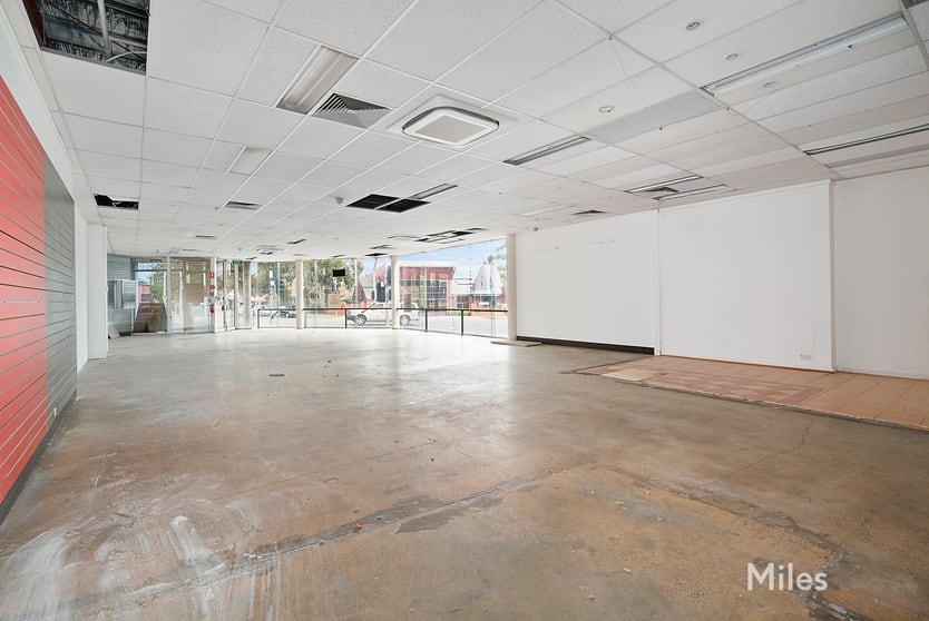 Click to view all images 160 Bell Street Heidelberg Heights VIC 3081 - Image 3
