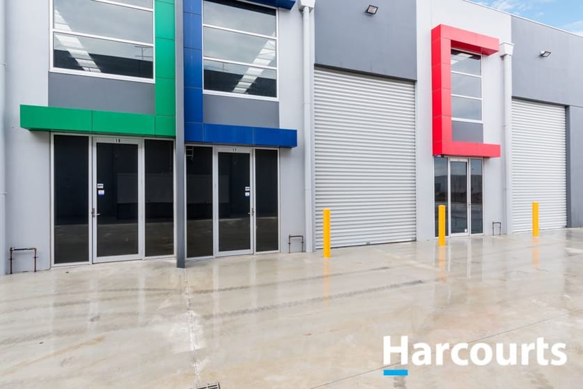 Click to view all images 17/21 Bambra Crescent Cranbourne West VIC 3977 - Image 1