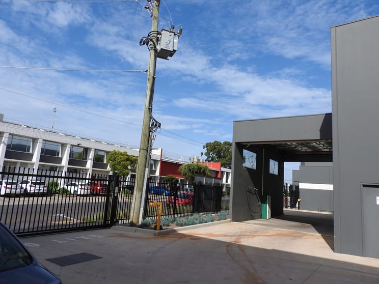 Click to view all images 62/6 Tabbita Street Moorabbin VIC 3189 - Image 3