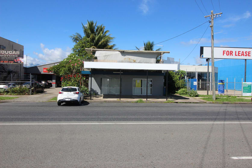 Click to view all images 299-301 Draper Street Parramatta Park QLD 4870 - Image 3