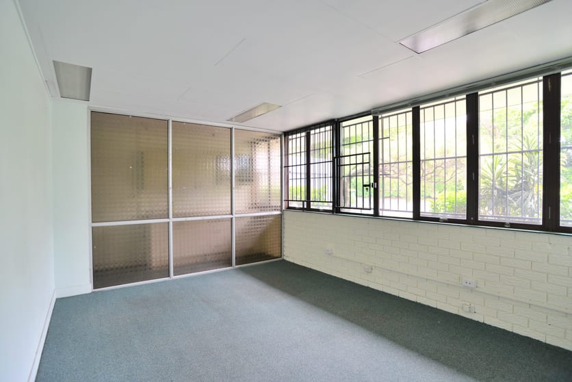 Click to view all images Unit 5/175-177 Jackson Road Sunnybank Hills QLD 4109 - Image 3