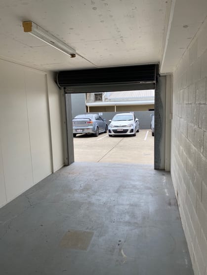 Click to view all images oak ave Miami QLD 4220 - Image 3