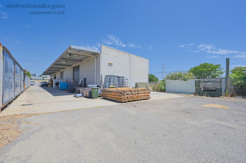 Click to view all images 838 North Lake Road Cockburn Central WA 6164 - Image 3