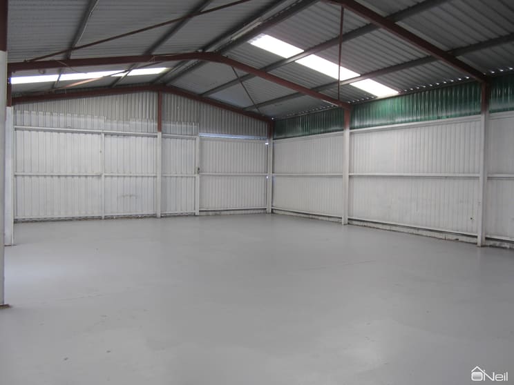 Click to view all images 2/15 Alloa Road Maddington WA 6109 - Image 3
