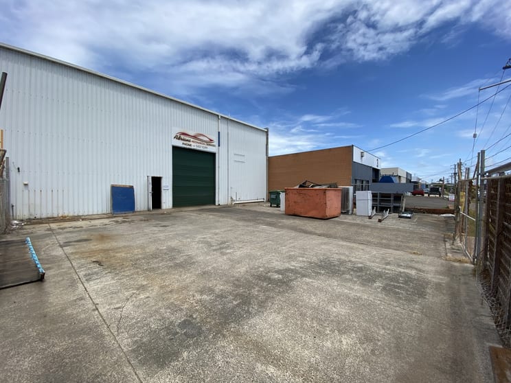 Click to view all images Lease A/2 Production Avenue Warana QLD 4575 - Image 1