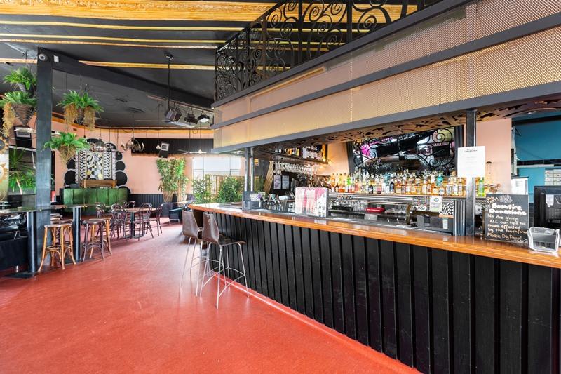 Click to view all images 168-170 Acland Street St Kilda VIC 3182 - Image 2