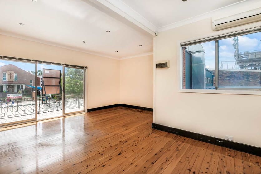 Click to view all images 1/96 Gymea Bay Road Gymea NSW 2227 - Image 2
