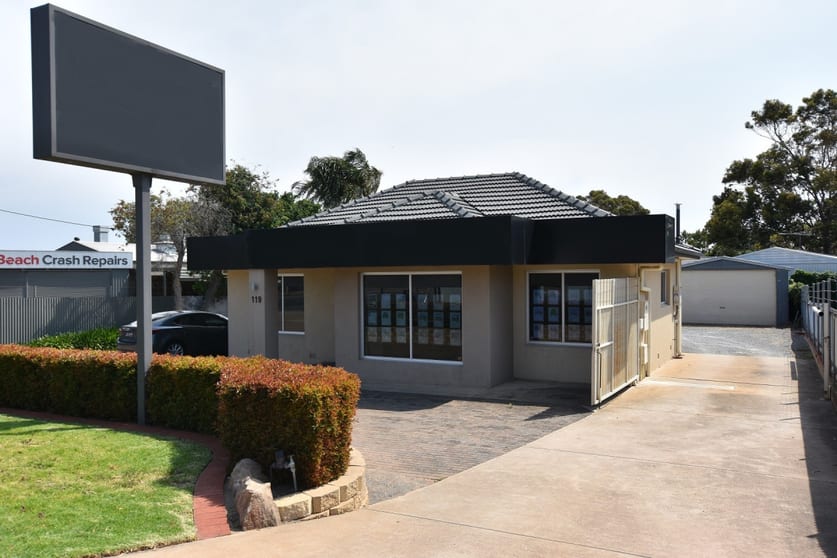 Click to view all images 119 Dyson Road Christies Beach SA 5165 - Image 1