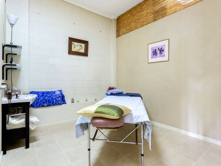 Click to view all images 2/33 Cook Street Flinders VIC 3929 - Image 3