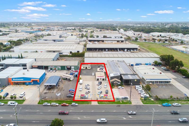 Click to view all images 166 Fyans Street South Geelong VIC 3220 - Image 3