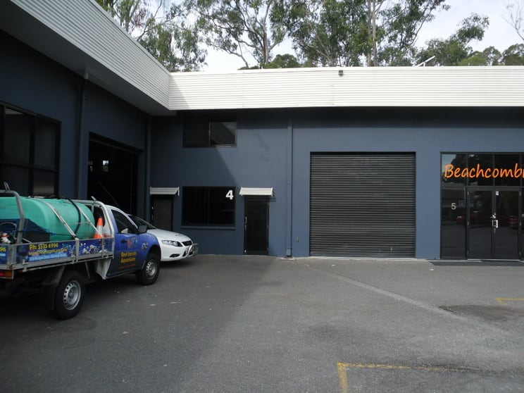 Click to view all images 4/7-9 Kortum Drive Burleigh Heads QLD 4220 - Image 1
