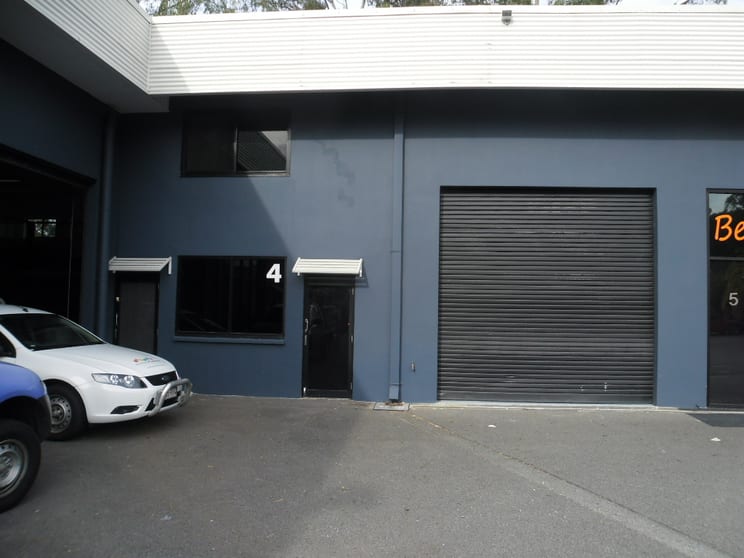 Click to view all images 4/7-9 Kortum Drive Burleigh Heads QLD 4220 - Image 2