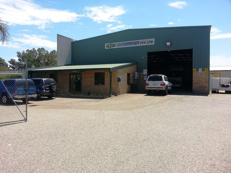 Click to view all images 14 Jade Street Maddington WA 6109 - Image 2