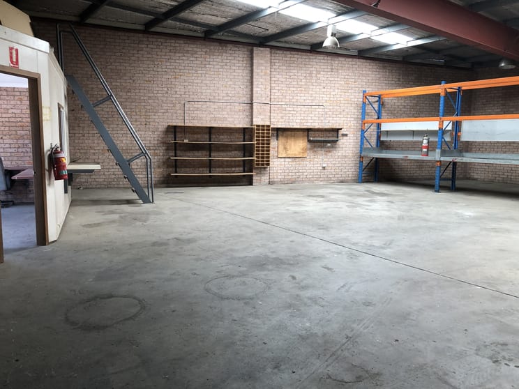Click to view all images 6/11 Geary Place North Nowra NSW 2541 - Image 3