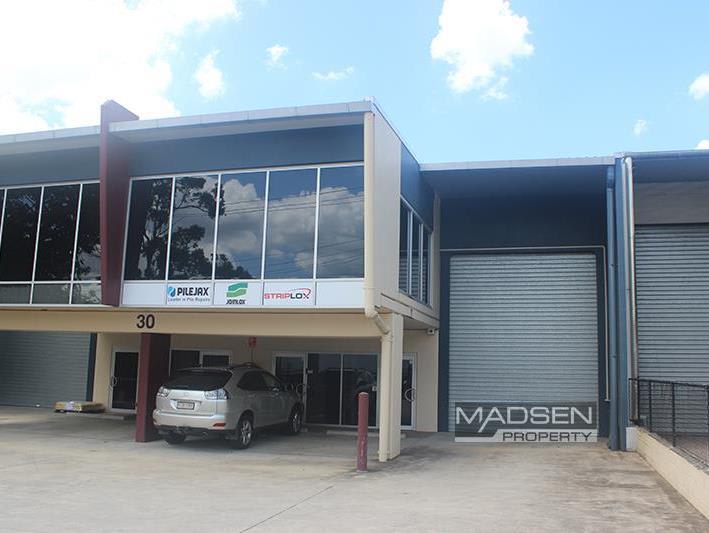 Click to view all images 2/30 Walker Street Tennyson QLD 4105 - Image 1