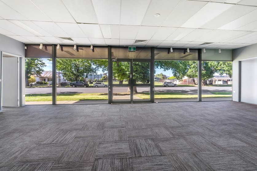 Click to view all images 1/597 Ebden Street Albury NSW 2640 - Image 3