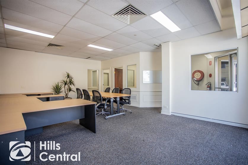 Click to view all images 19/10 Gladstone Road Castle Hill NSW 2154 - Image 1