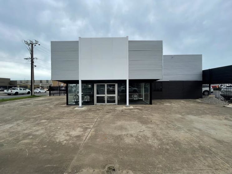 Click to view all images Showroom/1052 South Road Edwardstown SA 5039 - Image 2
