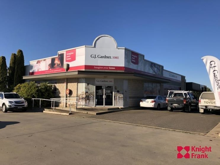 Click to view all images Rear/121 Hammond Avenue Wagga Wagga NSW 2650 - Image 1