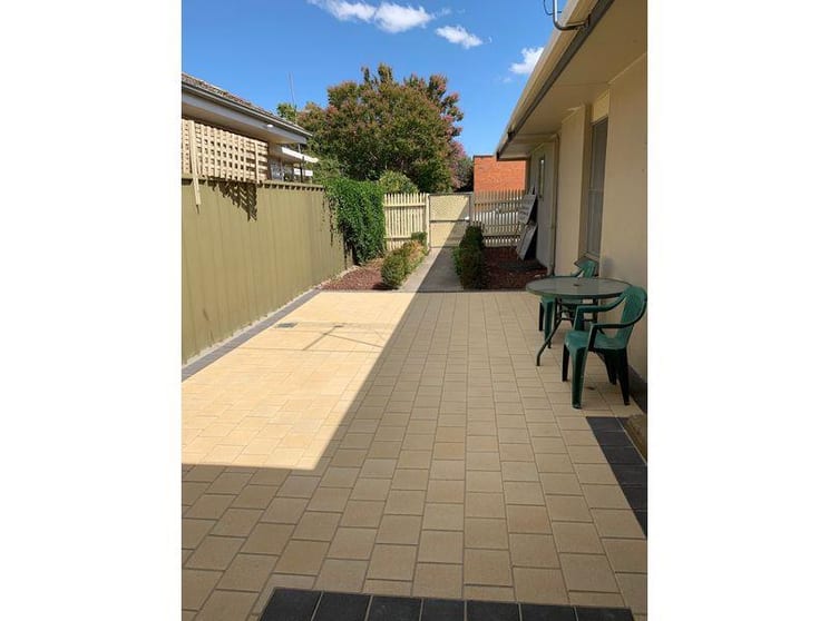 Click to view all images 439 Buckingham St North Albury NSW 2640 - Image 3