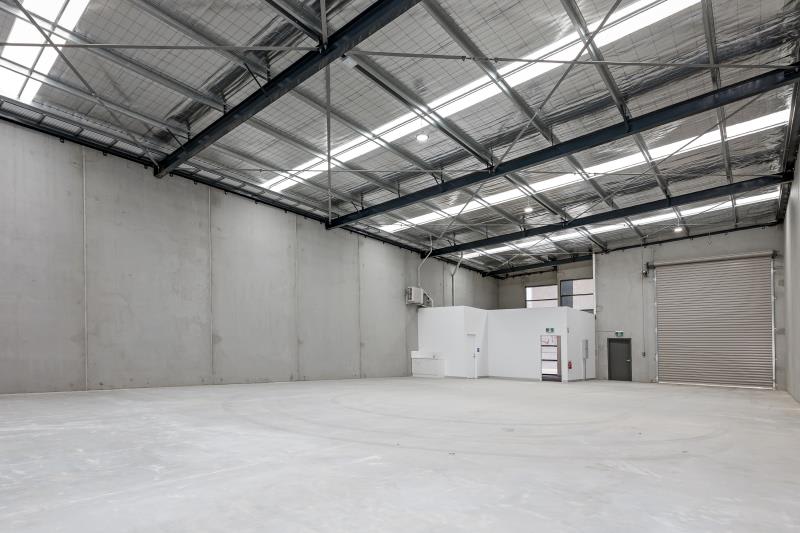 Click to view all images Unit 13/116-118 Abbott Road Hallam VIC 3803 - Image 2