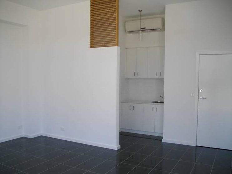 Click to view all images 569 Plenty Road Preston VIC 3072 - Image 3