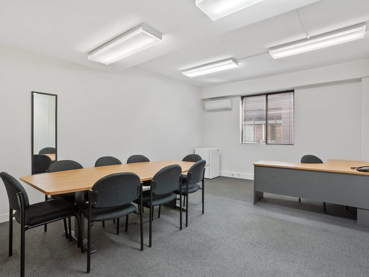 Click to view all images 5/44 Kings Park Road West Perth WA 6005 - Image 1