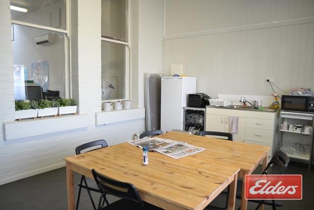 Click to view all images 33a Logan Road Woolloongabba QLD 4102 - Image 2