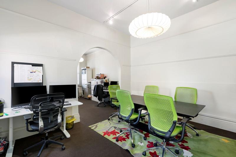 Click to view all images 2 Northcote Road Armadale VIC 3143 - Image 3
