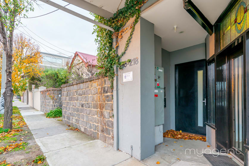 Click to view all images Shop/216-218 St Georges Road Northcote VIC 3070 - Image 2