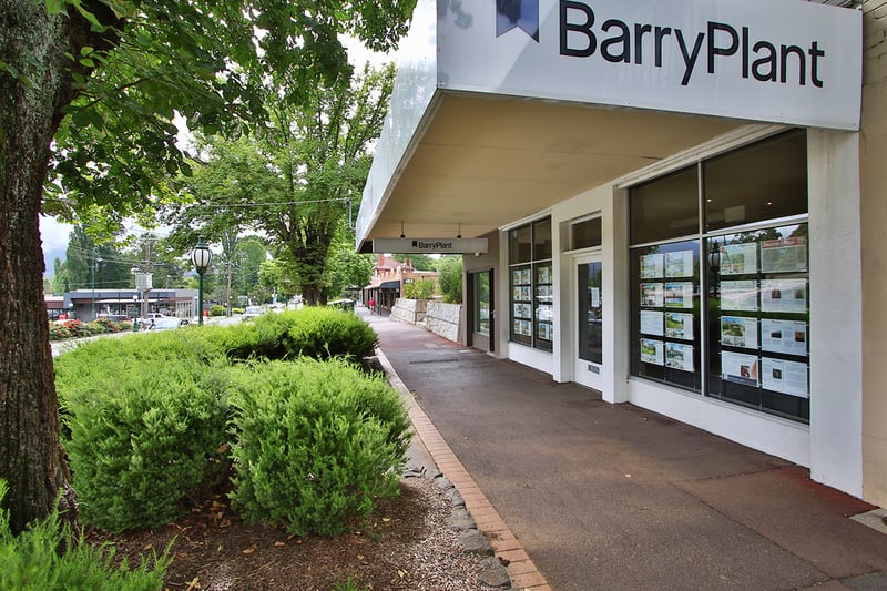 Click to view all images 292 Maroondah Highway Healesville VIC 3777 - Image 3