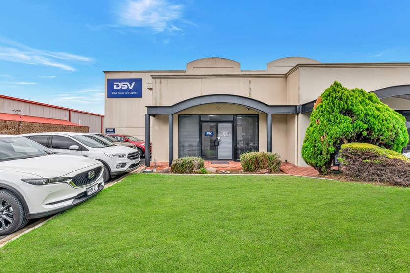 Click to view all images Unit 1, 7 Circuit Drive Hendon SA 5014 - Image 1