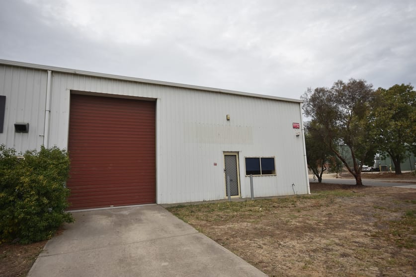Click to view all images B/42 Conrad Place North Albury NSW 2640 - Image 1