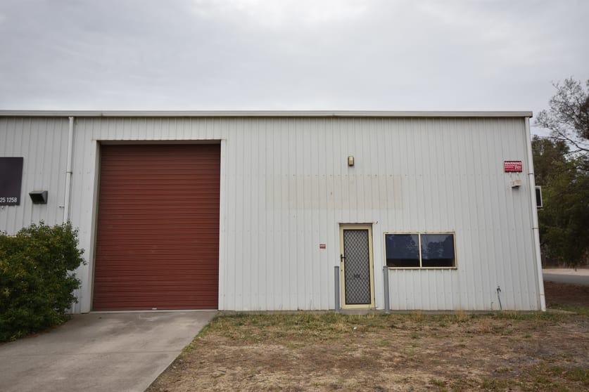 Click to view all images B/42 Conrad Place North Albury NSW 2640 - Image 2