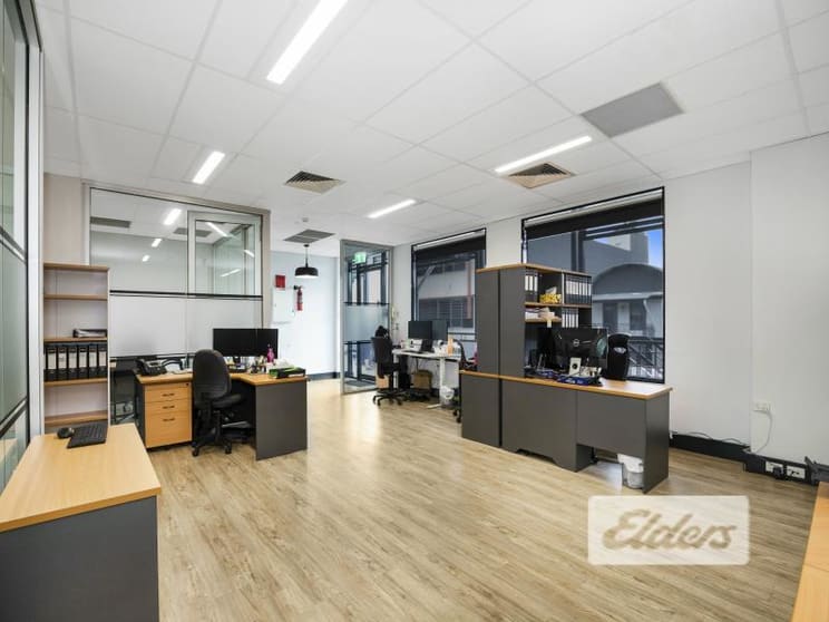 Click to view all images 17/14 Browning Street South Brisbane QLD 4101 - Image 2