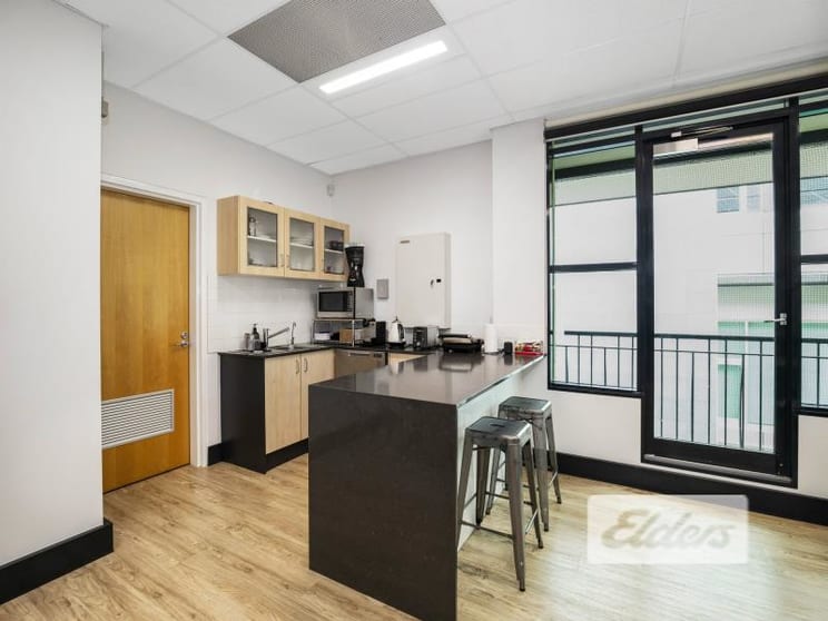 Click to view all images 17/14 Browning Street South Brisbane QLD 4101 - Image 3
