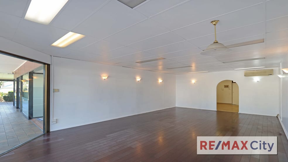 Click to view all images Shop 3/176 Ekibin Road Tarragindi QLD 4121 - Image 2