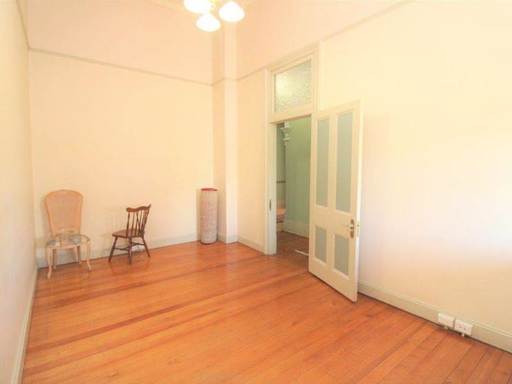 Click to view all images 4/1 Clifford Street Toowoomba City QLD 4350 - Image 3