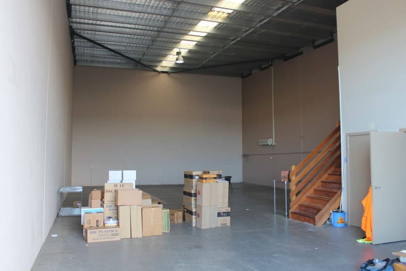 Click to view all images 2/5 Forge Drive Coffs Harbour NSW 2450 - Image 3
