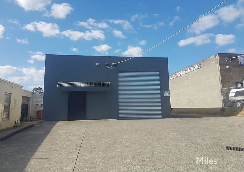 Click to view all images 1/25 Peel Street Eltham VIC 3095 - Image 1