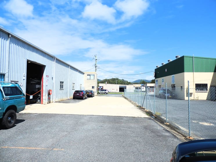 Click to view all images Units 6&7/9 Wingara Drive Coffs Harbour NSW 2450 - Image 3