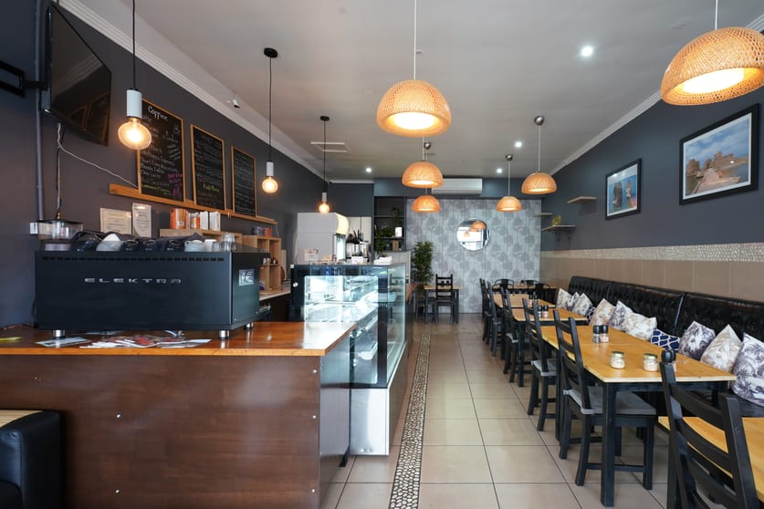 Click to view all images 696 Centre Road Bentleigh East VIC 3165 - Image 2