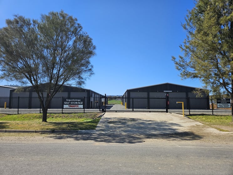 Click to view all images 30-32 Kiewa Bonegilla Road Tangambalanga VIC 3691 - Image 2
