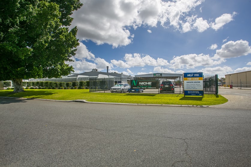 Click to view all images 17 Glassford Road Kewdale WA 6105 - Image 1