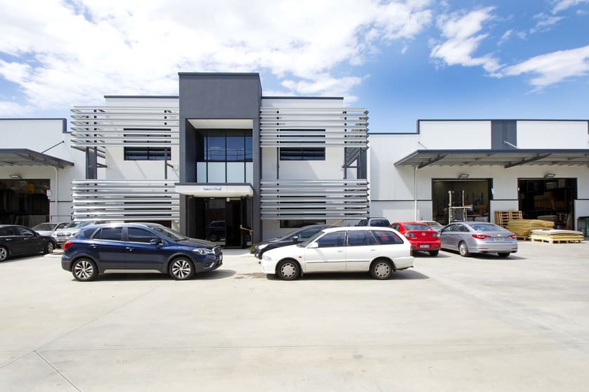 Click to view all images 2/116 Sultana Road High Wycombe WA 6057 - Image 3