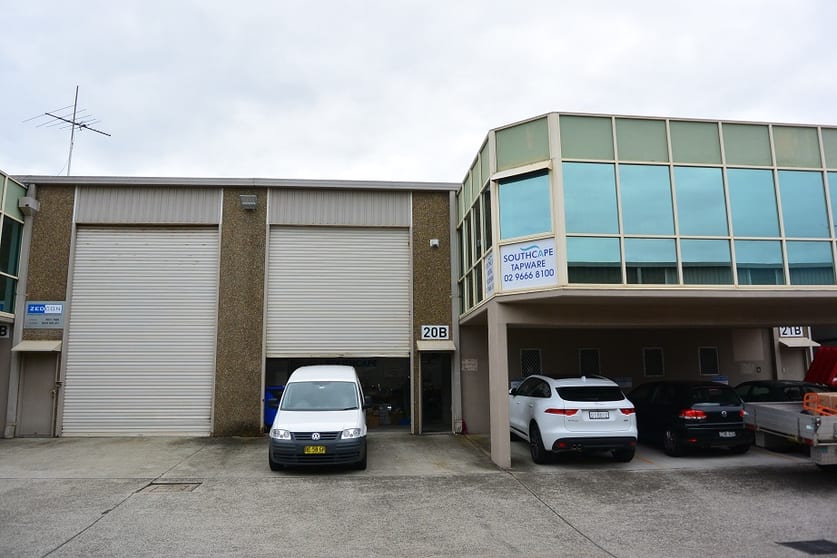 Click to view all images 20B/1 - 3 Endeavour Road Caringbah NSW 2229 - Image 1
