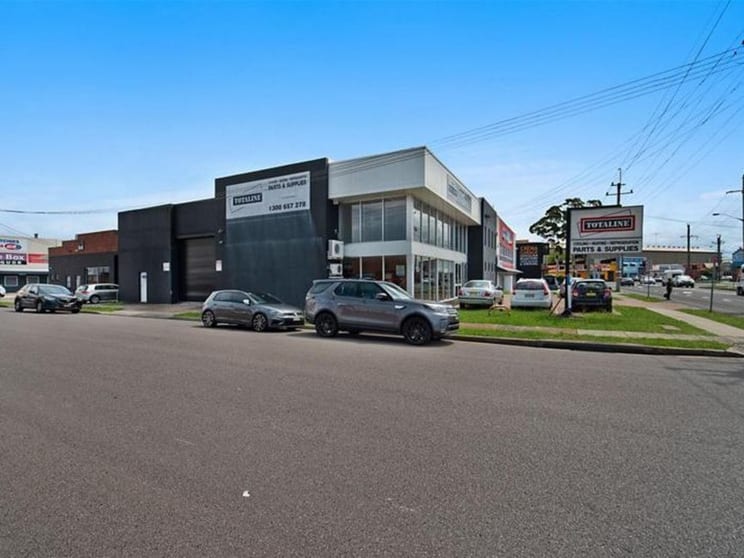 Click to view all images 66 Broadmeadow Road Broadmeadow NSW 2292 - Image 2