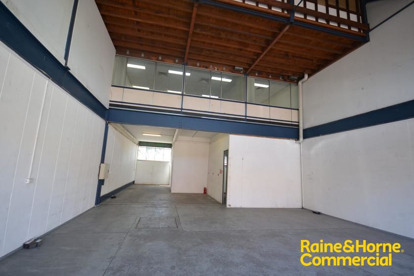 Click to view all images 6/8-10 Burrows Road St Peters NSW 2044 - Image 2